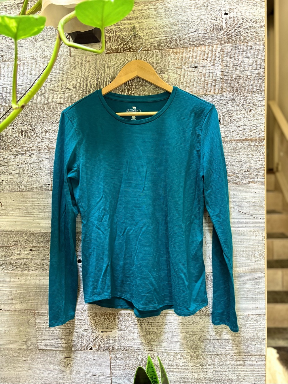 Seg'Ments | Fitted LS 100% Merino Wool Base Layer Top - Women's M, Turquoise